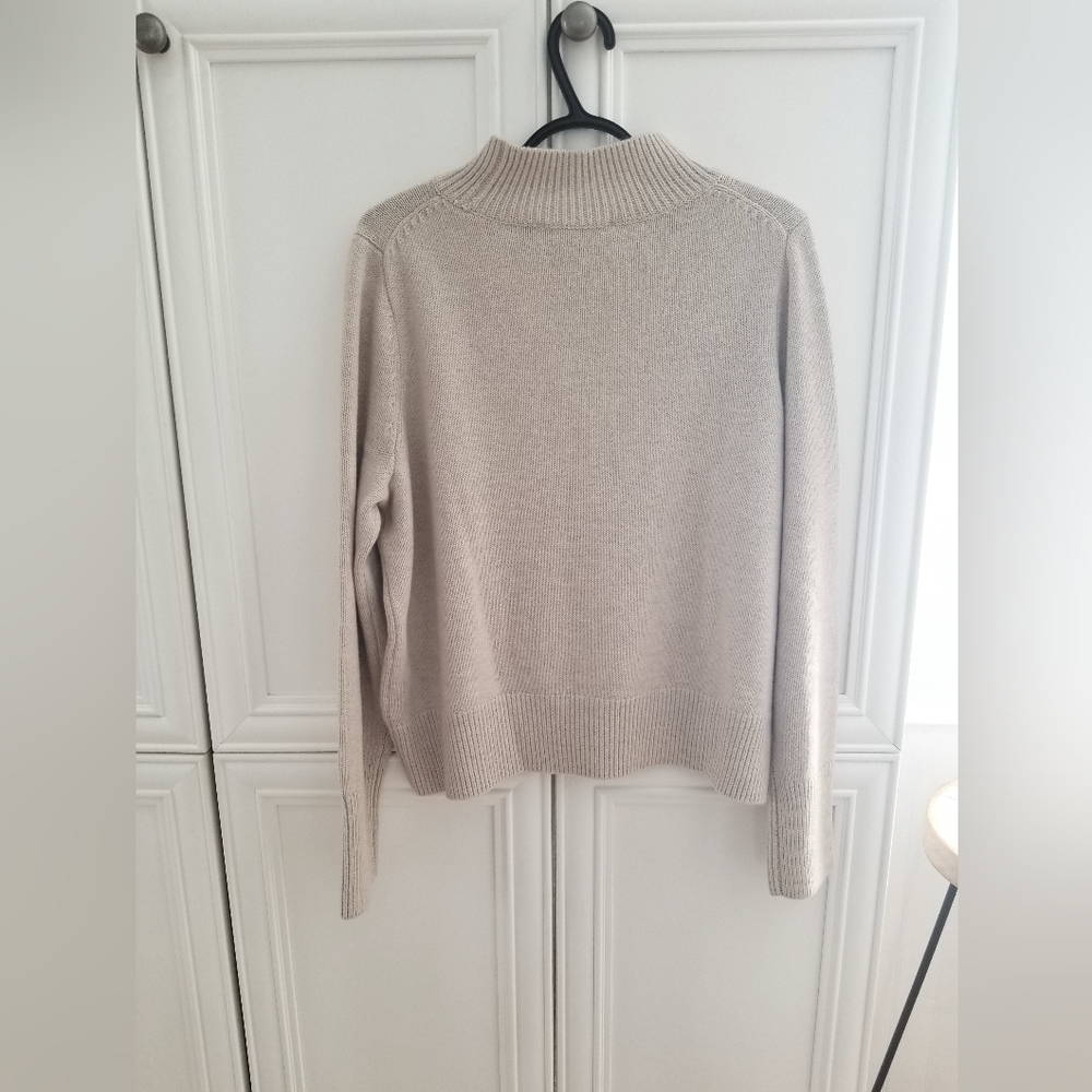 Evernew Mock Neck Sweater Sz L New Condition - Picture 5 of 6